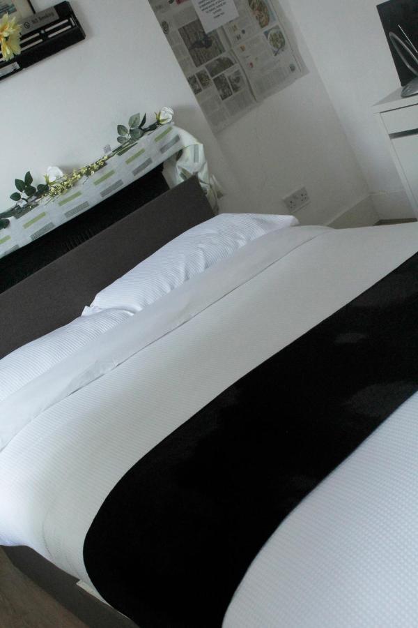 Cozy Rooms Or Apartment In London Townhouse Fast Links To Central Ngoại thất bức ảnh